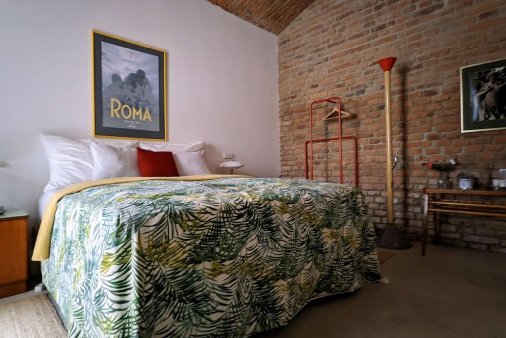 Romantic And Atypical Apartments In Prague'S Montmartre Экстерьер фото
