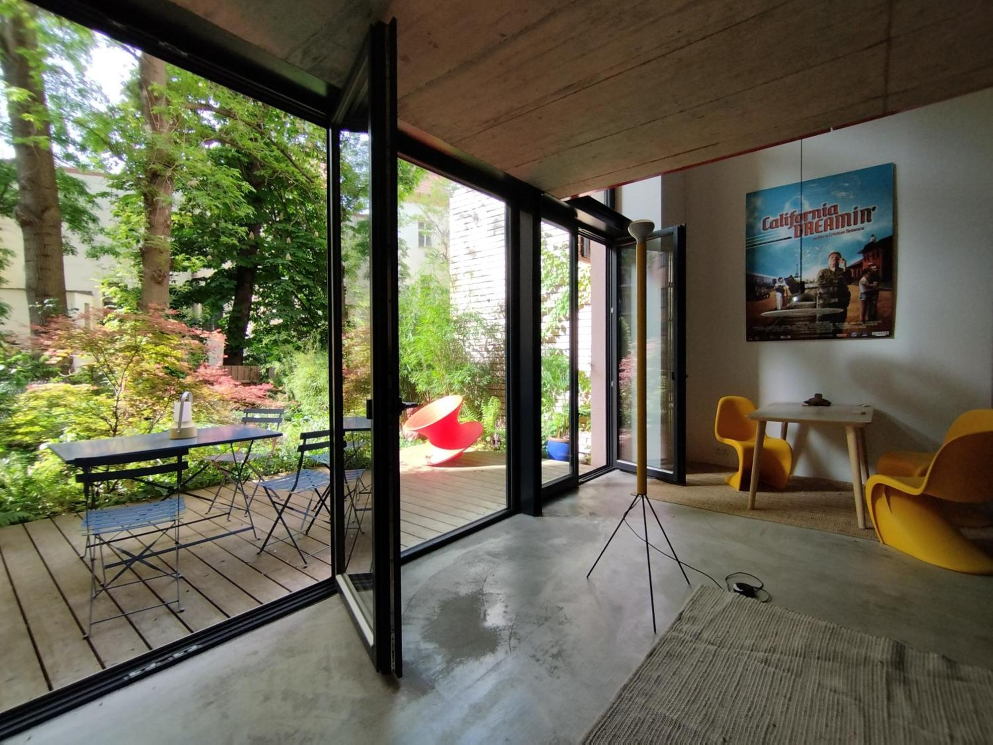 Romantic And Atypical Apartments In Prague'S Montmartre Экстерьер фото