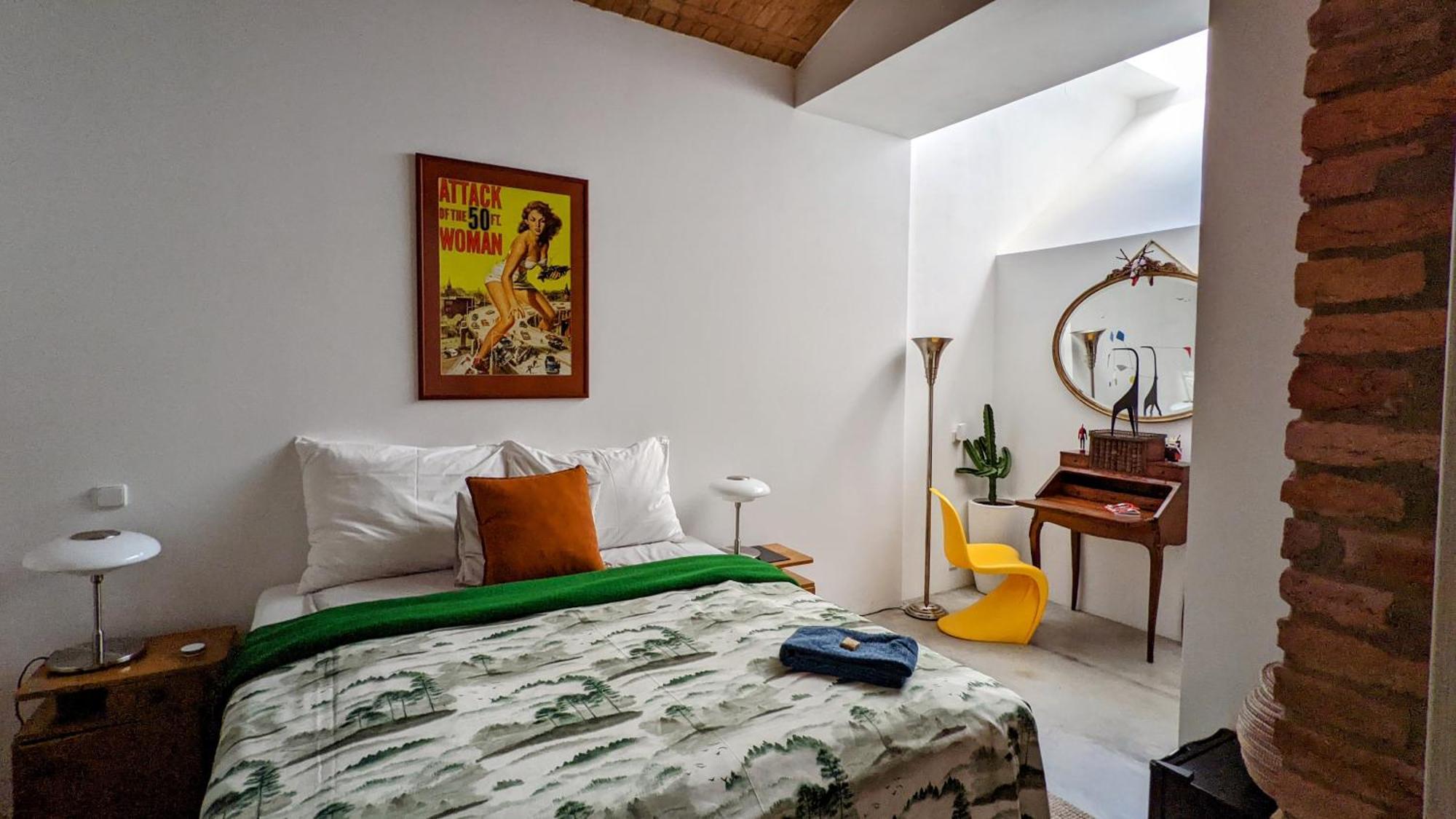 Romantic And Atypical Apartments In Prague'S Montmartre Экстерьер фото